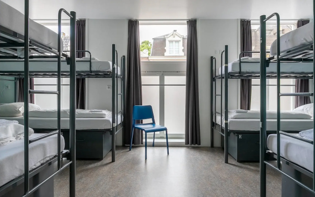 Hans Brinker Hostel