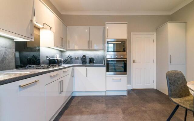 Modern Living 2 Bedroom Apartment South Wilmslow