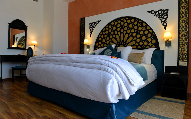 El Minzah Hotel