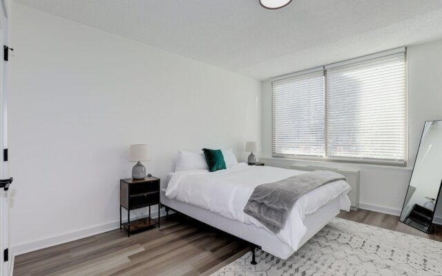 Arlington Modern Comfort Meets City Life