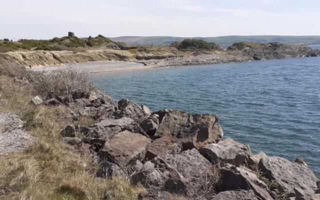 NEW for 2022 season. Superb Victorian Townhouse