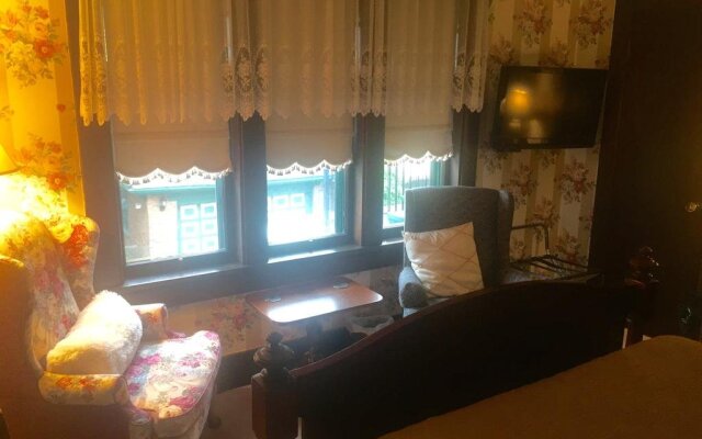 Queens Landing Guest House