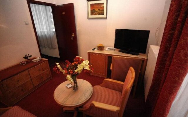 Golden Inn Hotel