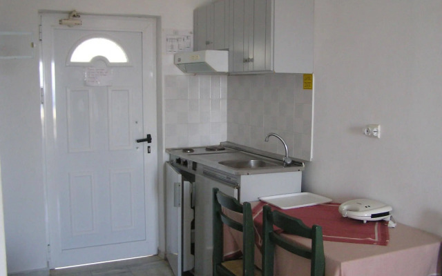 Knossos Apartments