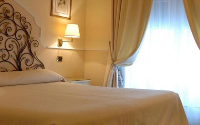 Hotel Jolanda