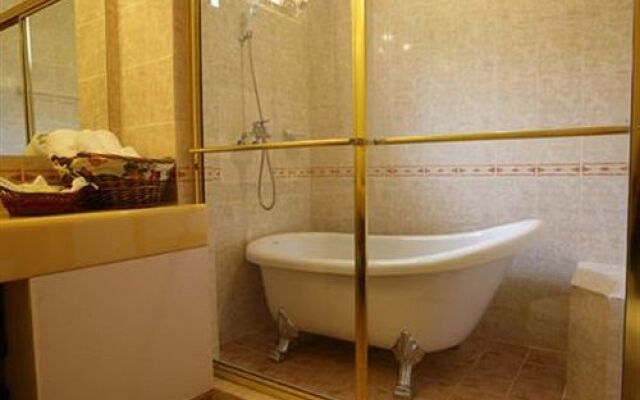 Hotel Heaven II