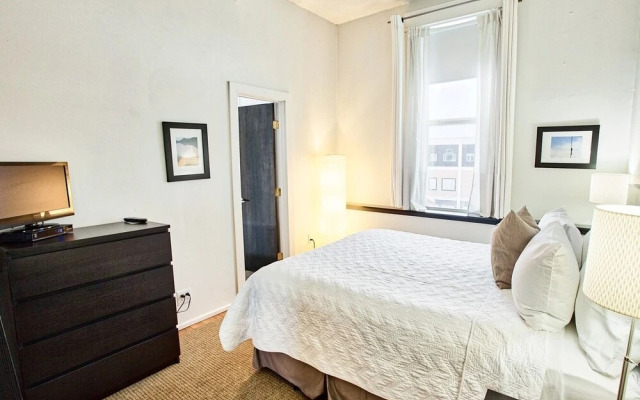 The Haus on Mirror Lake