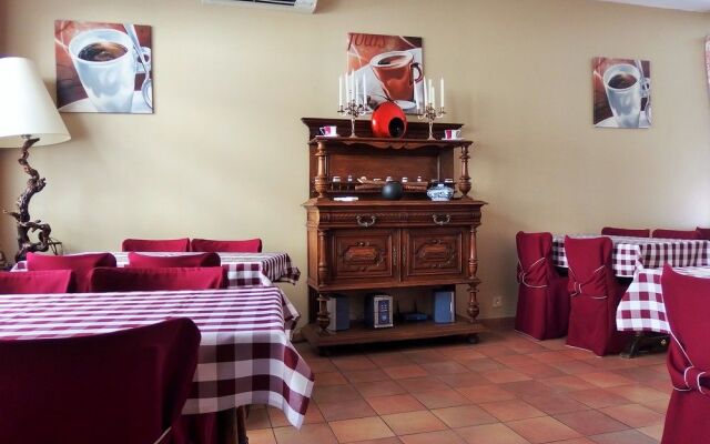 Au St Roch Hotel et Jardin