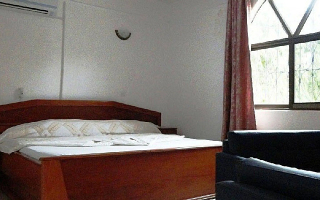 Valley Beach Hotel