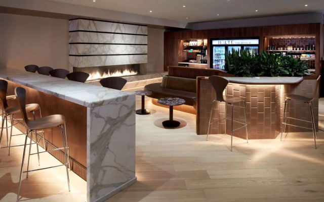 DoubleTree by Hilton Montreal