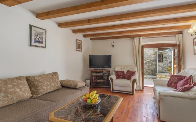 Stone Holiday House With a Spacious Yard and Private Pool