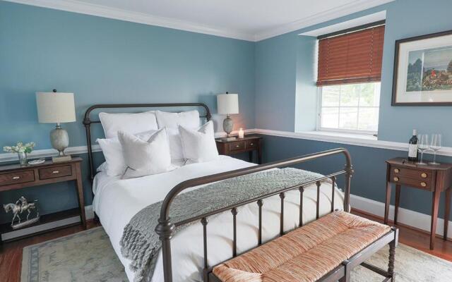 The Red Fox Inn & Tavern