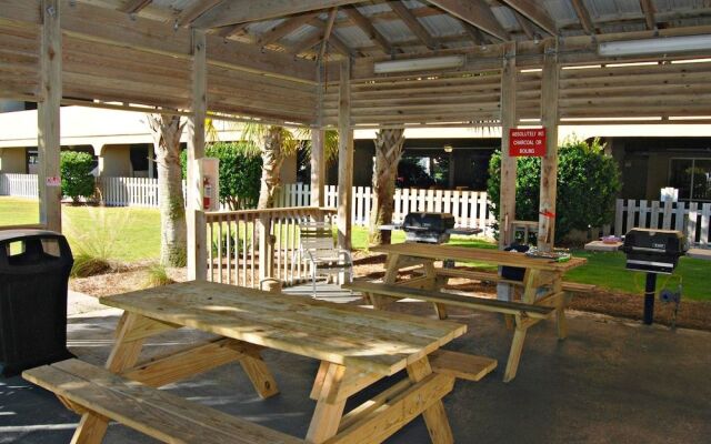 Regency Isle 501 by RedAwning