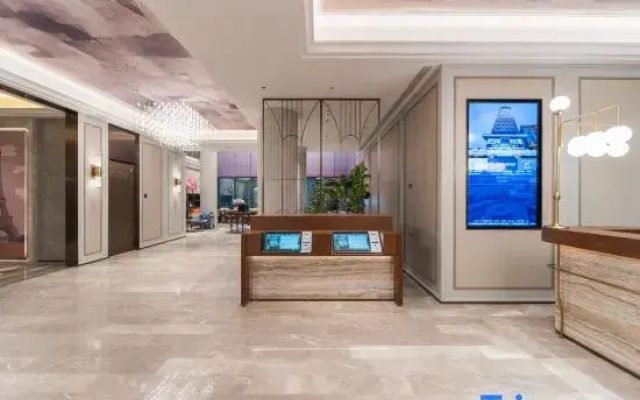 Mercure Hotel  May Fourth Plaza, Qingdao