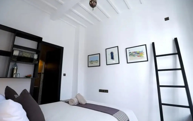 Riad Dar Awil