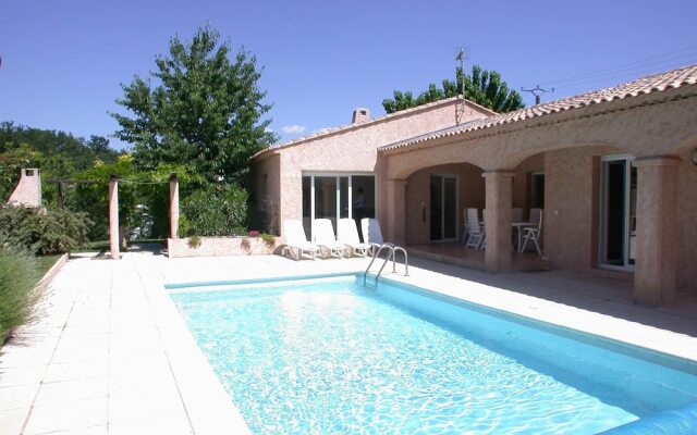 Villa With air Conditioning and Private Pool 1 km From Saint-paul-en-foret and 35 km From the sea