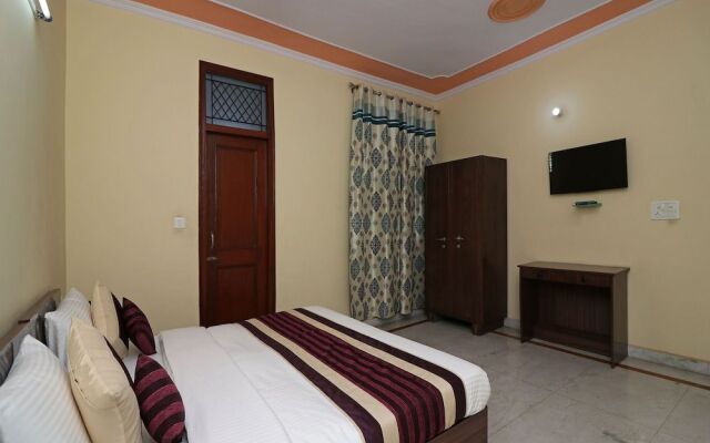 OYO 12774 Akash Residency