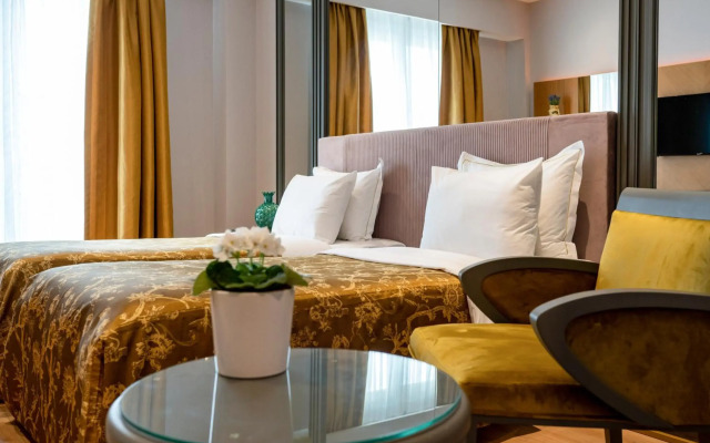 Oran Hotel