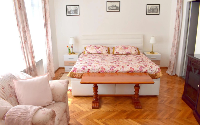 Old Town Konviktská - Bohemian Residence