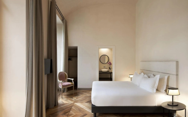 Opera 35 Boutique Hotel