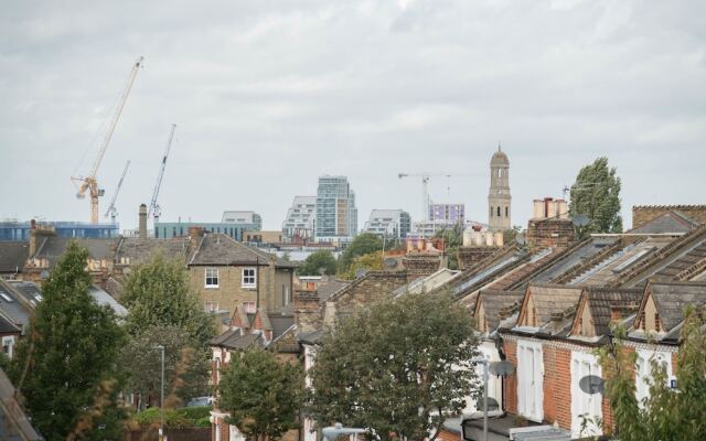 Sensational Wandsworth Home by King George's Park