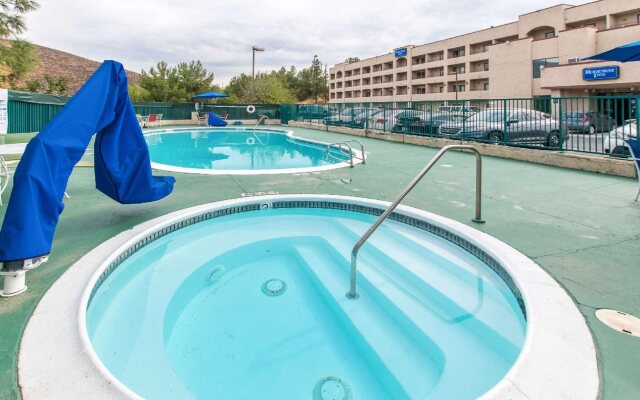 San Bernandino Inn & Suites