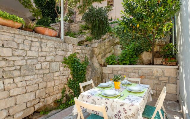 Beautiful Holiday Home on the Island Brac, With the Sea and a Small Beach in Front of the Door