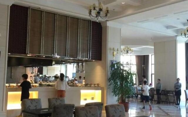 Bihu Hotspring Resort