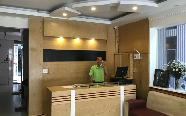 Cong Khanh Hotel