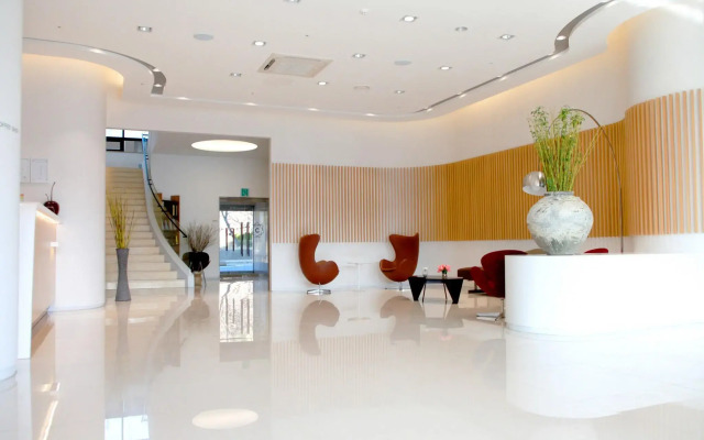 Crown Hotel Changwon