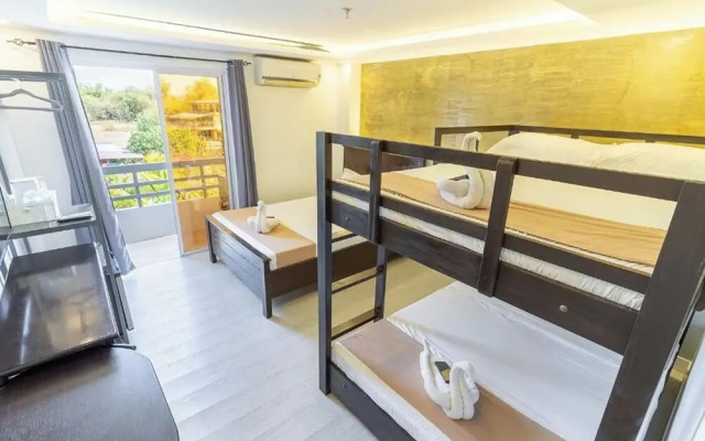 Spotlight Hotel near Hundred Islands wharf
