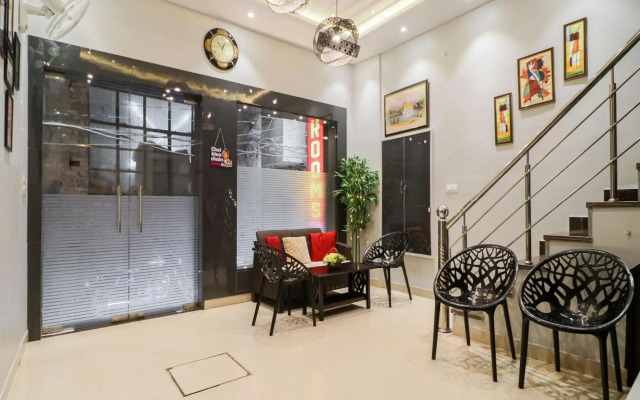 OYO 85906 Hotel Noor Residency