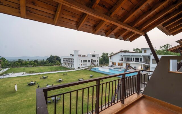 Evara Spa & Resort