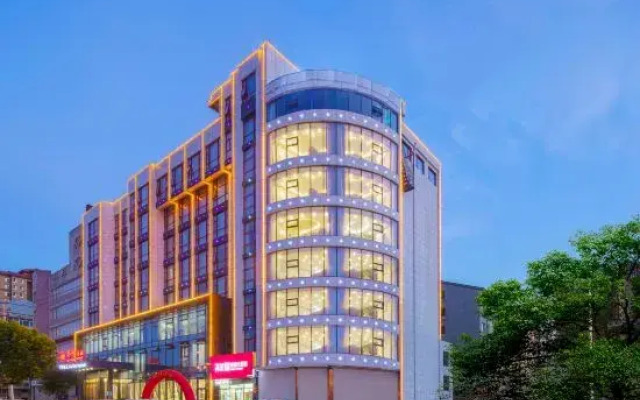 Zhuanghe Hualin Hotel