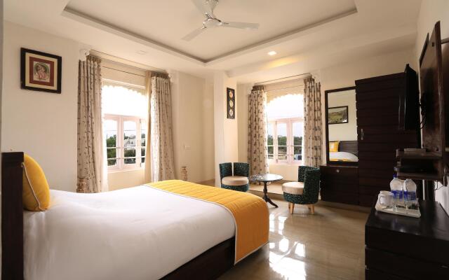 Bloom Boutique | Lake Pichola
