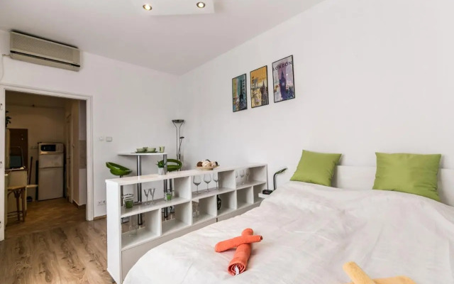 Balzac Apartment