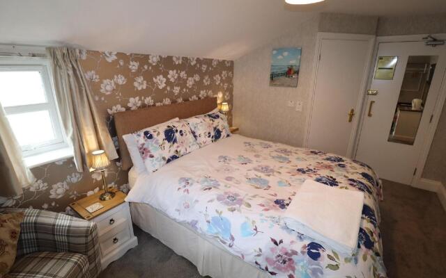 Raincliffe Hotel
