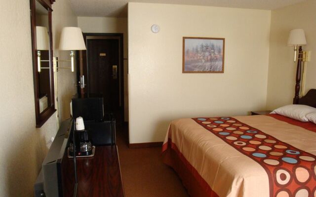 Super 8 Lamar