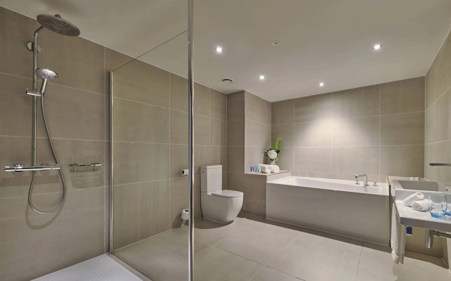 The Glasshouse, Autograph Collection