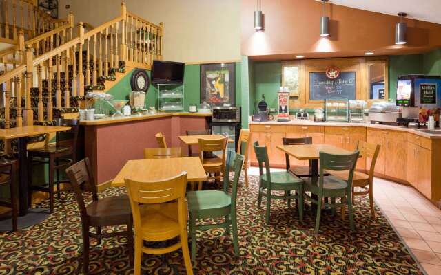 AmericInn by Wyndham Blue Earth