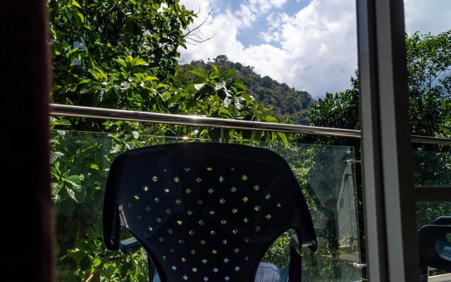 Montes De Beraka - Adults Only