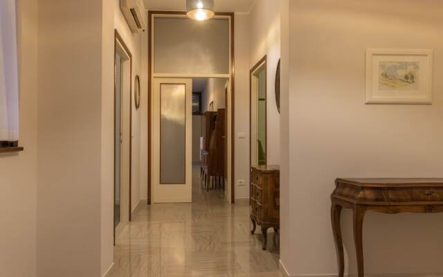 Rialto Bridge Venetian Style