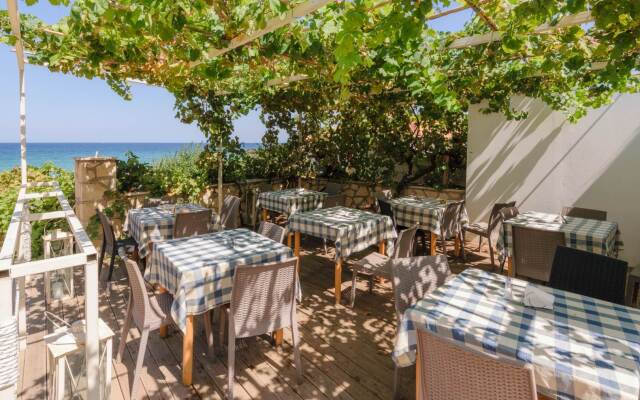 Belussi Beach Hotel & Suites
