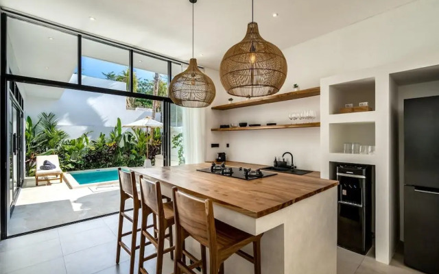 Palm Residence Lot 22 Villa Uluwatu - Tranquil Stay with Modern Comfort