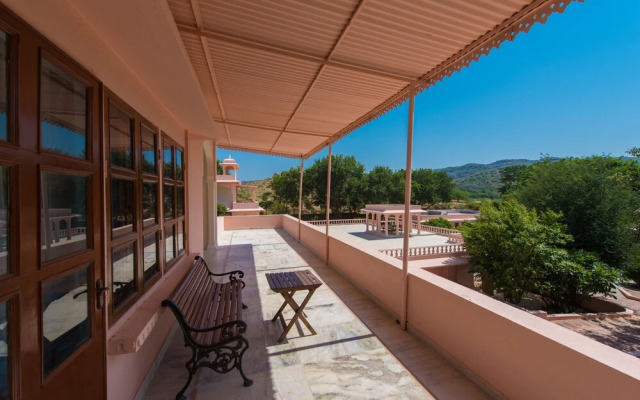 Hotel Dev Vilas
