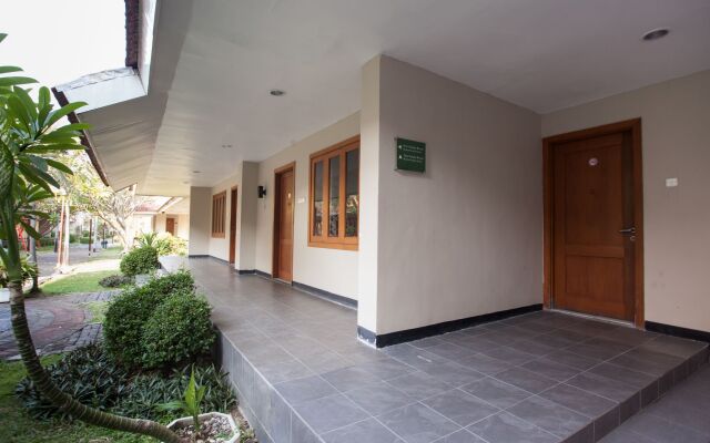 RedDoorz Premium @ Raya Nginden