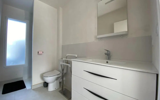 Charming Independent Apartment in Belz