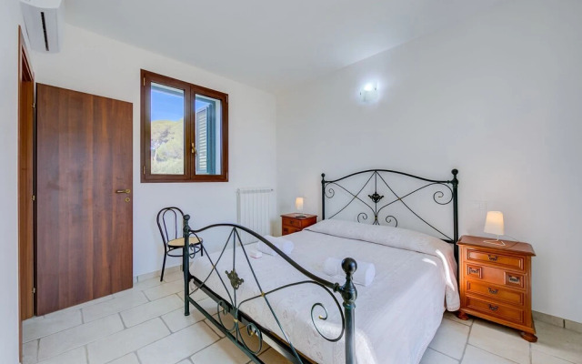 Villa Degli Dei With Garden and Pool