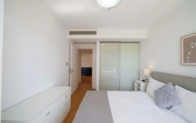 Tyms 1BR 1BA Apt Xujiahui Metro