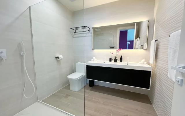 Mullet Bay Suites: Your Luxury Stay Awaits